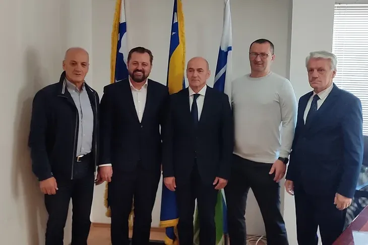 Kenan Šljivo Nermin Ogrešević Rifat Skrijelj Nermin Nurković Enver Išerić