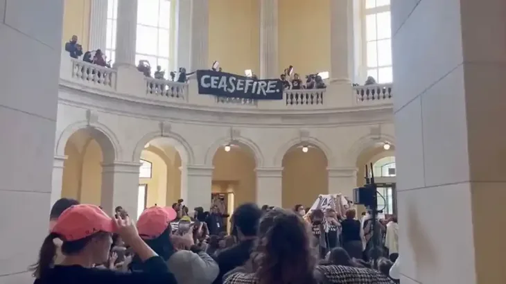 SAD propalestinski demonstranti napali kapitol sad