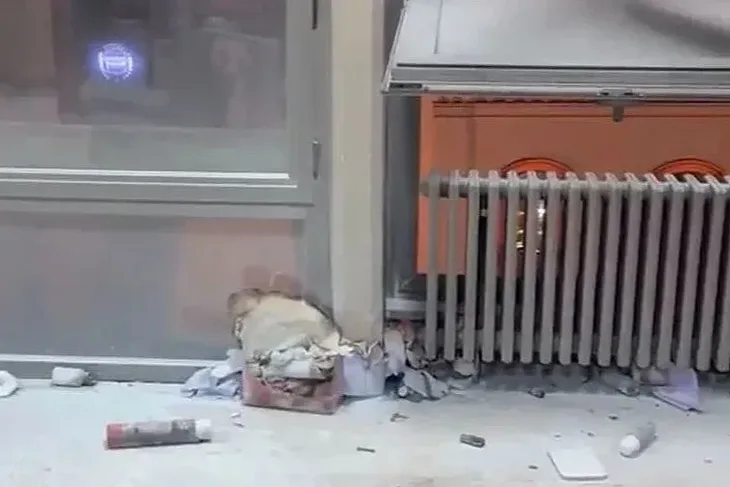 Srbija Beograd Fotografija s Filozofskog fakulteta u Beogradu nakon aktiviranja pirotehnike