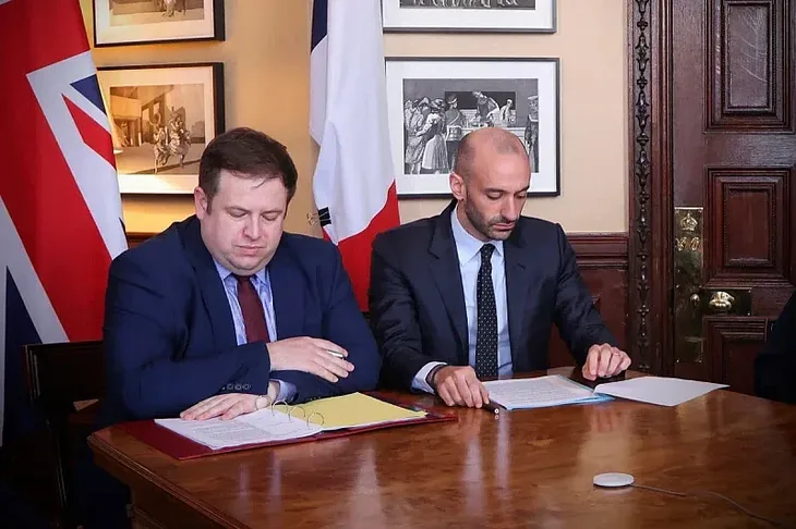 Stephen Doughty lijevo i Benjamin Haddad desno
