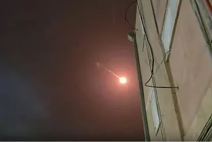 Tel Aviv Iranci ponovo lansirali raketu sa kasetnim bombama