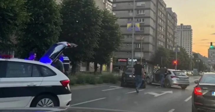 Tuzla hapsenje 05 2026 Policija opkolila vozila ima uhapsenih Foto; Tuzlainfo