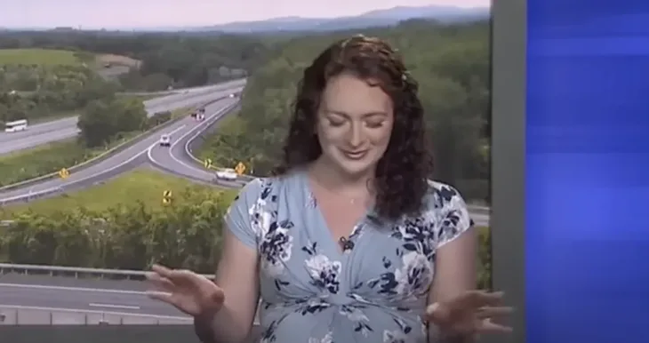 Voditeljici krenuo porodaj u programu uzivo