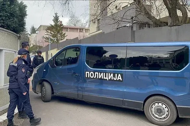 Zdravko Colic kuca bacena bomba