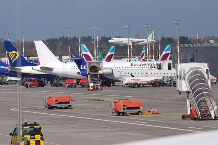 Aerodrom frankfurt 6a2bda686beec 690x480