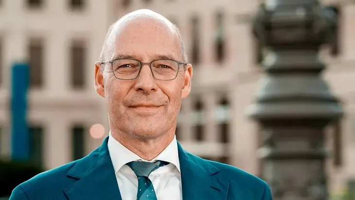 Alexander wolf afdjpg 1200