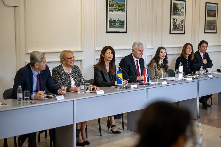 Toni Kraljević u zepcu sa dragan covic