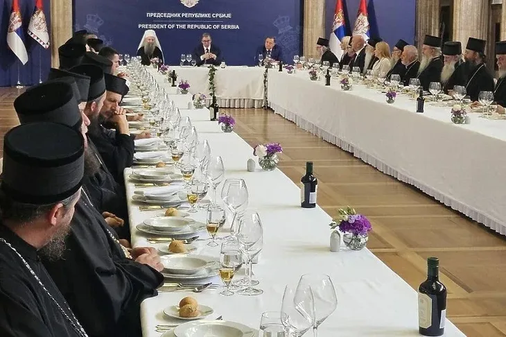 beograd Dodik i Vučić se sastali s patrijarhom Porfirijem i brojnim episkopima SPC-a