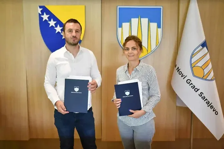 Semir Efendić reljevo voda