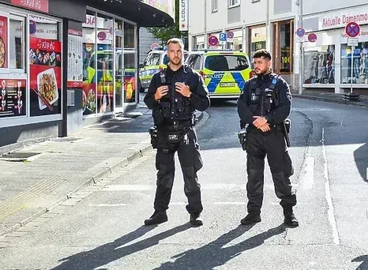njemacka napad nozem policija EPA