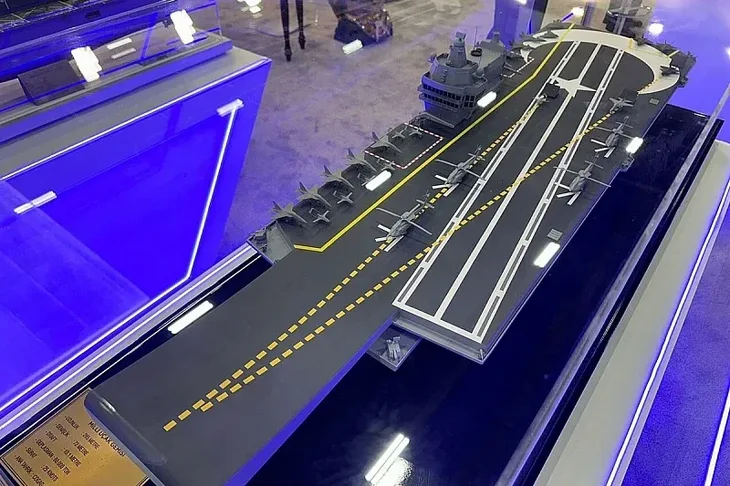 Turska nosac aviona Model nosača aviona Mugem