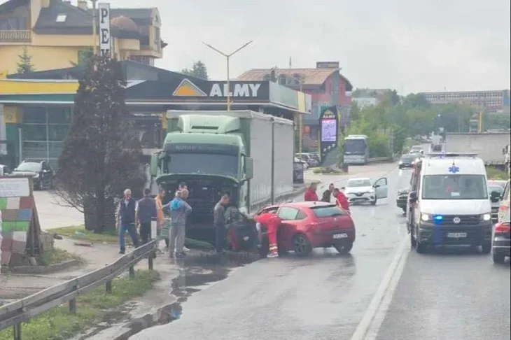saobraćajna nesreća Zenica 05