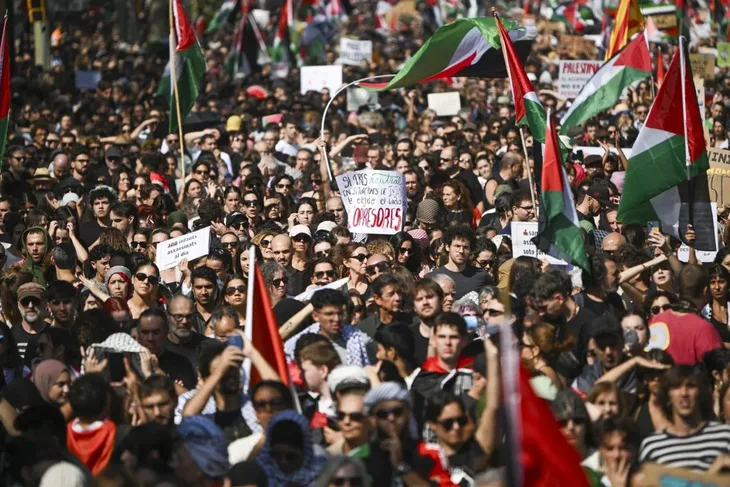 Barcelona protesti41020251 1200x800