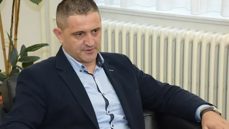 Enes pestek