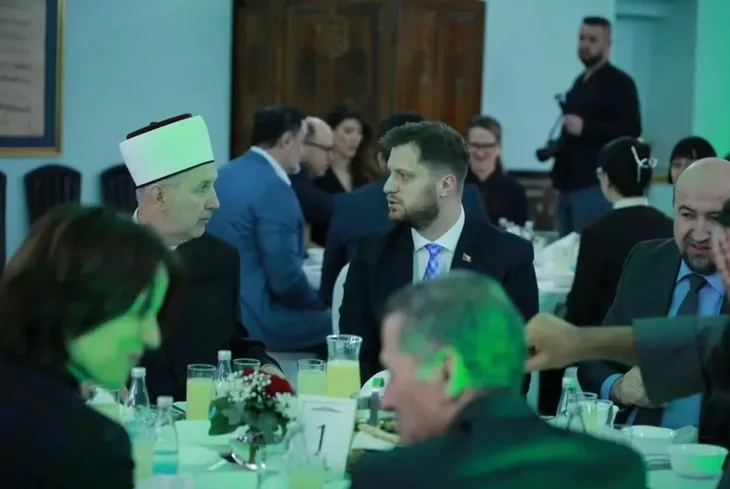 Iftar za clanove diplomatskog kora stari gard muft 4
