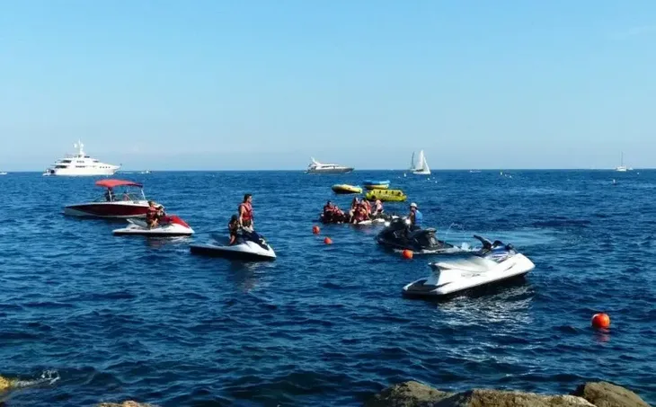 Jet ski okean more 1sep2023 pixabay