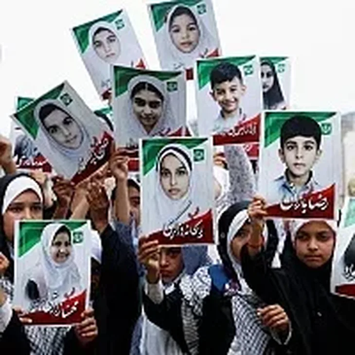 Iran 07 Iranska televizija prikazala sahranu djece