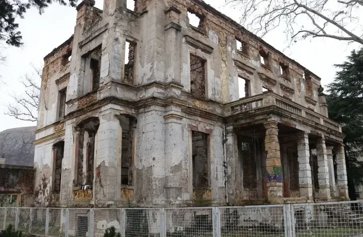 Mostar rusevine kuca mujage komadine