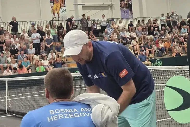 Muska teniska reprezentacija Bi H