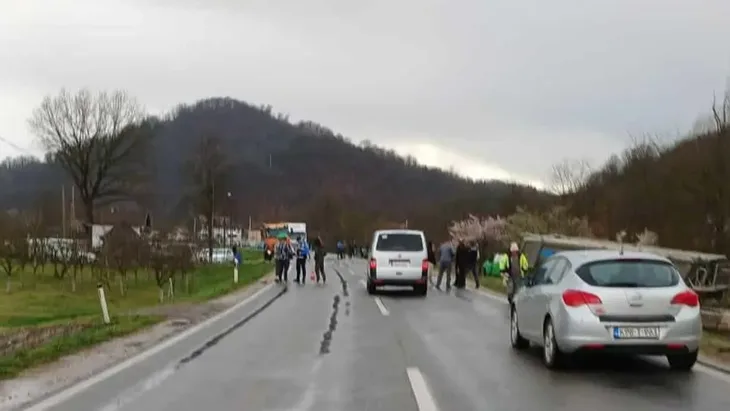 Nesrece u nekoliko minuta na m17 pet osoba povrijeeno 5jpg 1200