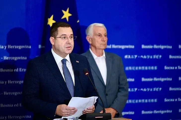 Novic i kovacevic SNSD ovci