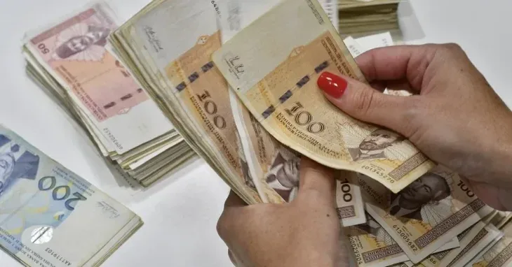 Pare novac plata isplata