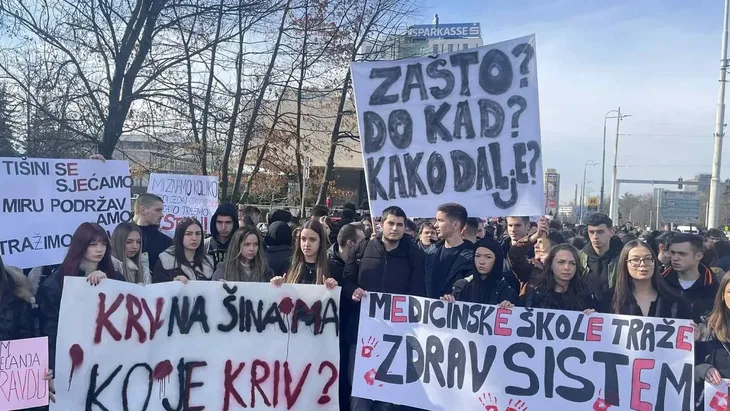 Protesti sarajevo 11jpg 1200