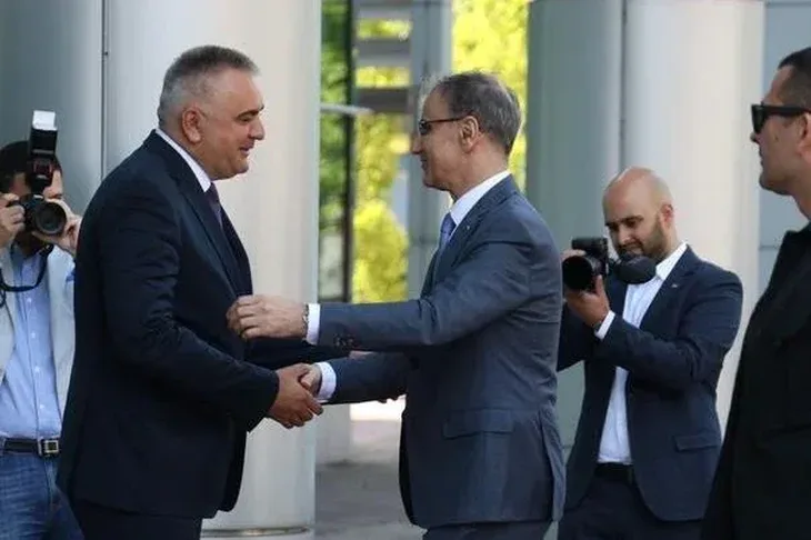 Savo minic duro macut