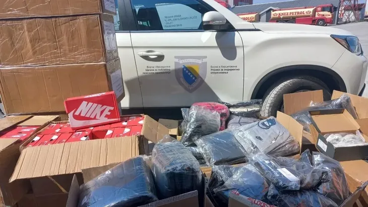 Uio oduzela veu koliinu tekstilnih proizvoda i obue na podruju rc tuzla 3jpg 1200