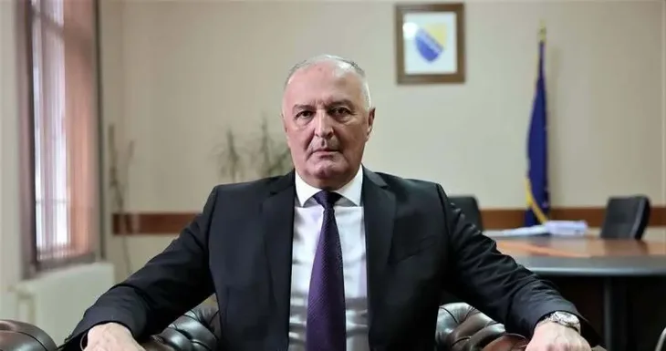 Zukan helez