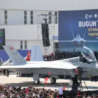 avion turski 2