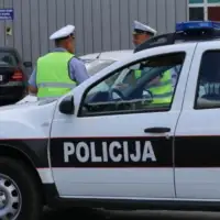Policija usk