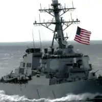 ratni brod  Američki ratni brod USS Carney. US Navy
