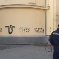 crkva u bjelovaru isarana ustaskim i nacistickim simbolima