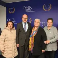 Majke Srebrenice S Chmidt