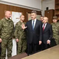 Andrej Plenković vojska
