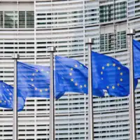 EU brisel zastave foto JORISVO/SHUTTERSTOCK.COM