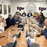 Sveučilište u Mostaru foto oni