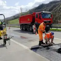 Radovi na cesti  na putu FB
