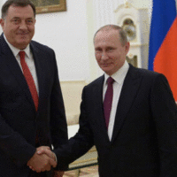 Milorad Dodik i Vladimir Putin 427x285