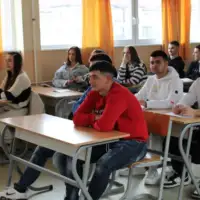 Skola ucenici srednjoskolci 872x610 AA