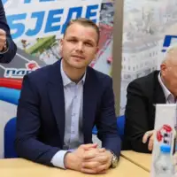 Draško Stanivuković  fb