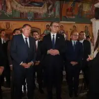 Aleksandar Vučić i dodik sa srbima u mostaru  Foto: Instagram