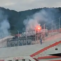 Lesinari zapalili zastavu ultrasa 1