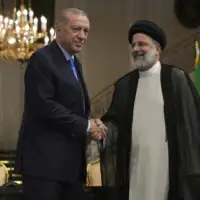 Recep Tayyip Erdogan i Ebrahim Raisi foto AP Photo/Vahid Salem