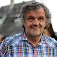 Emir Kusturica   Screenshot 1 11