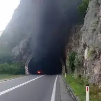 tunel salakovac pozar kamina fb