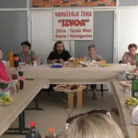 Sanski most Okrugli stol u Zdeni, sjedištvu "Izvora"