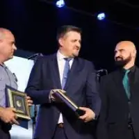 Kozlica, Habibija i Isak- zlatne značke za zlatne momke