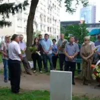 Sjećanje na ubijene građane Sarajeva u ulici Ilije Engela kod broja 13